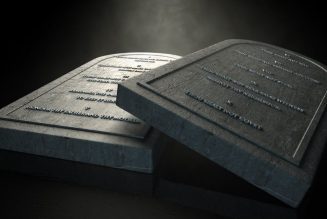 What Are the 10 Commandments? Their Meaning and Significance