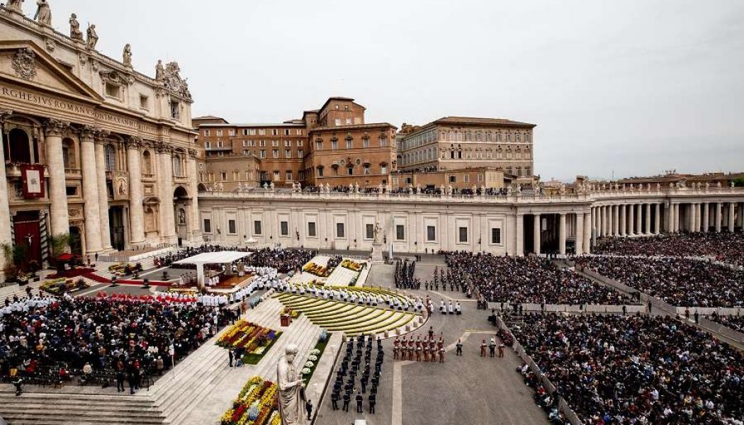 Pope Francis’ Easter liturgies will be closed to the public, Vatican announces…