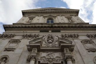 Vicar general of Rome reverses decision, says Churches in Rome can reopen for private prayer during coronavirus quarantine…