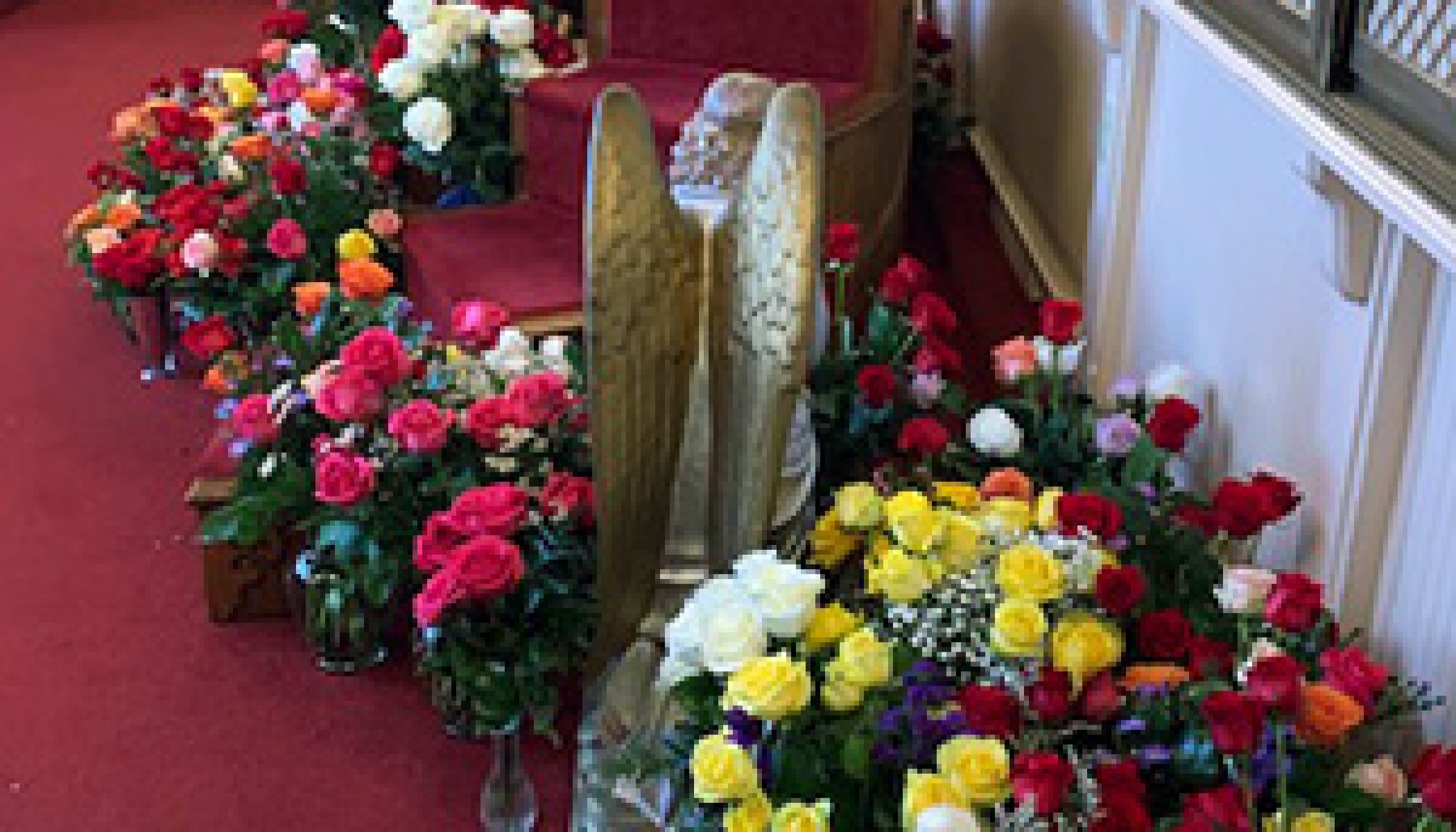 Roses and Rosaries for Our Lady EWTN viewers fill chapel with shower