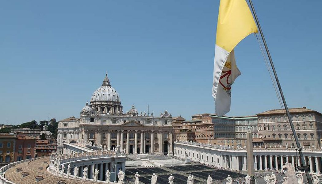 Pope Francis names lay finance expert as secretary of APSA…