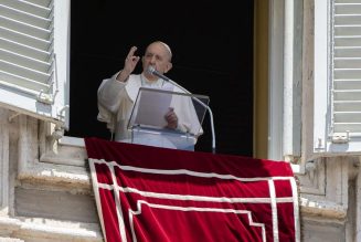 Pope’s Father’s Day Angelus: Do not fear persecution; fear only “moral death, which is the effect of sin”…
