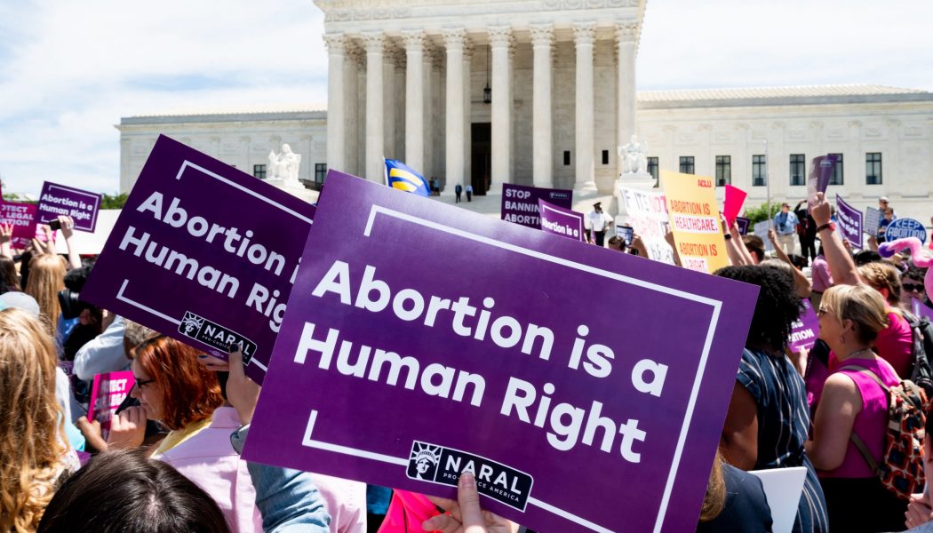 Supreme Court strikes down Louisiana law that would have limited state to one abortion clinic…