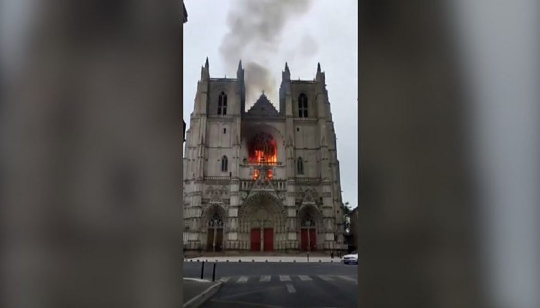 Arson suspected in major fire at Saint-Pierre-et-Saint-Paul cathedral in Nantes, France…