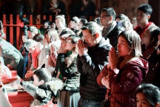 Chinese Christians told to replace pictures of Christ with Chairman Mao and Xi Jinping or lose government support…