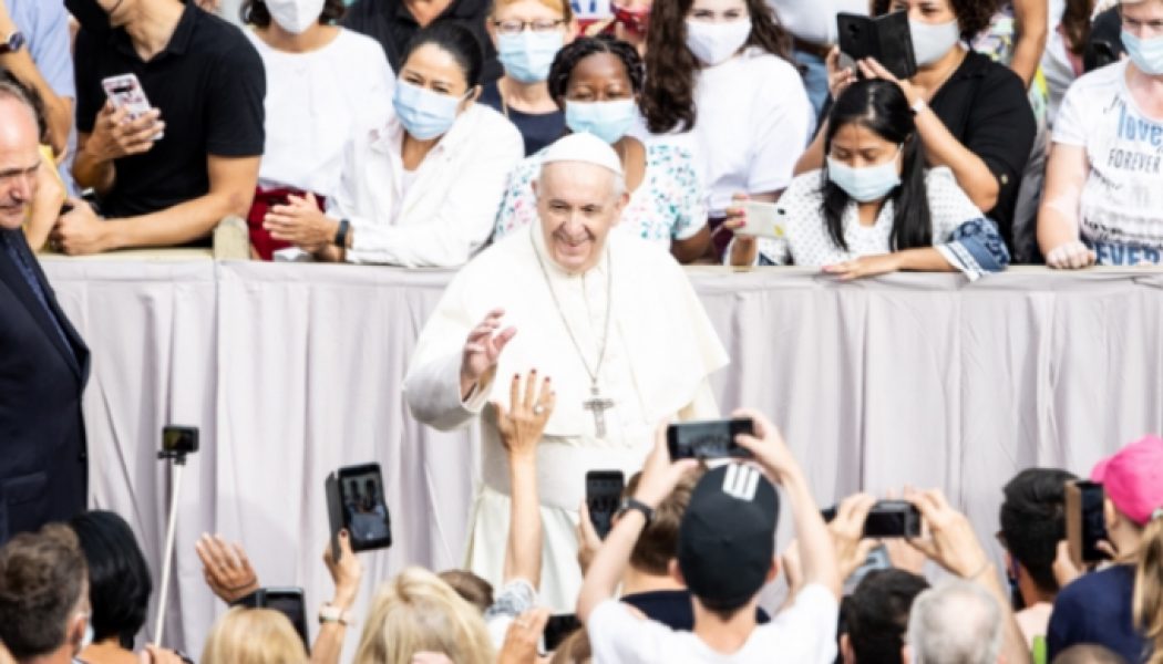 Pope holds first live Wednesday audience since lockdown, says ‘solidarity can give solidity’ to a post-pandemic world…