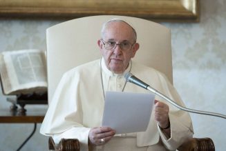 Pope’s Wednesday audience: “God did not wait for us to convert ourselves before beginning to love us”…