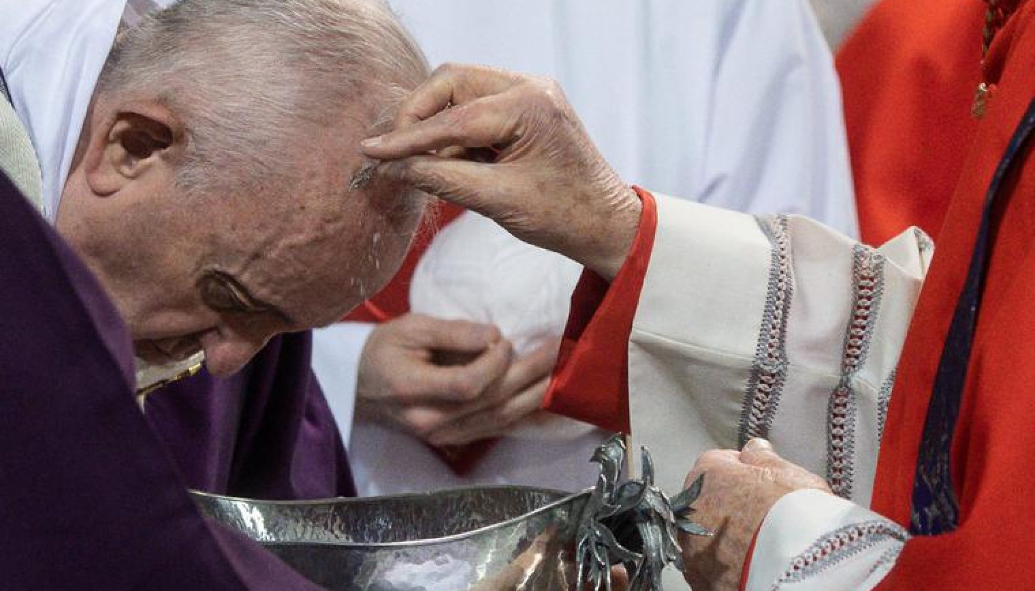 Vatican announces Ash Wednesday modifications to expedite distribution ...