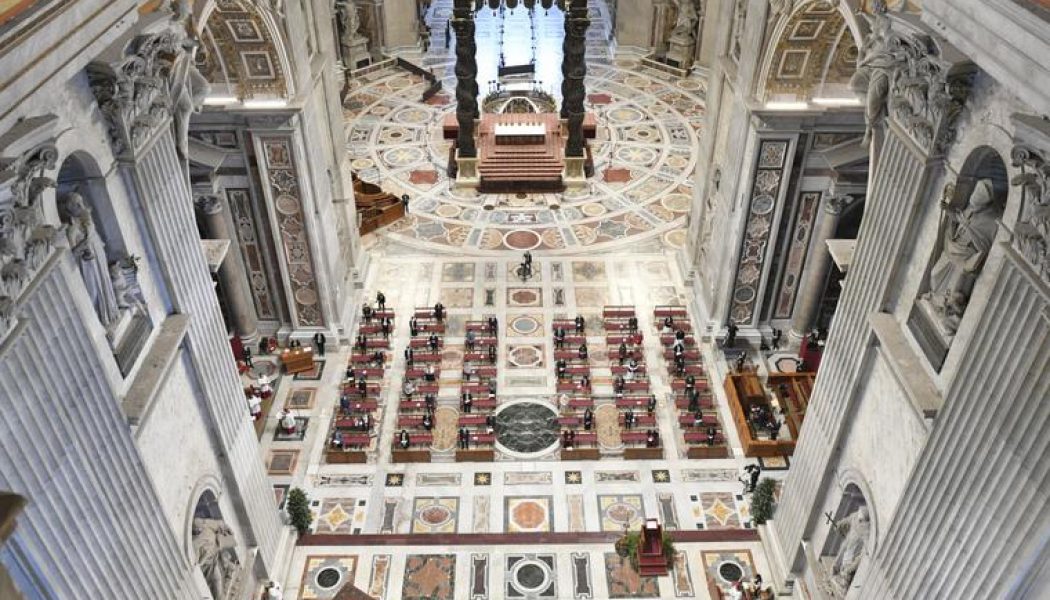 Vatican prohibits priests from celebrating private daily Masses at St. Peter’s side altars…