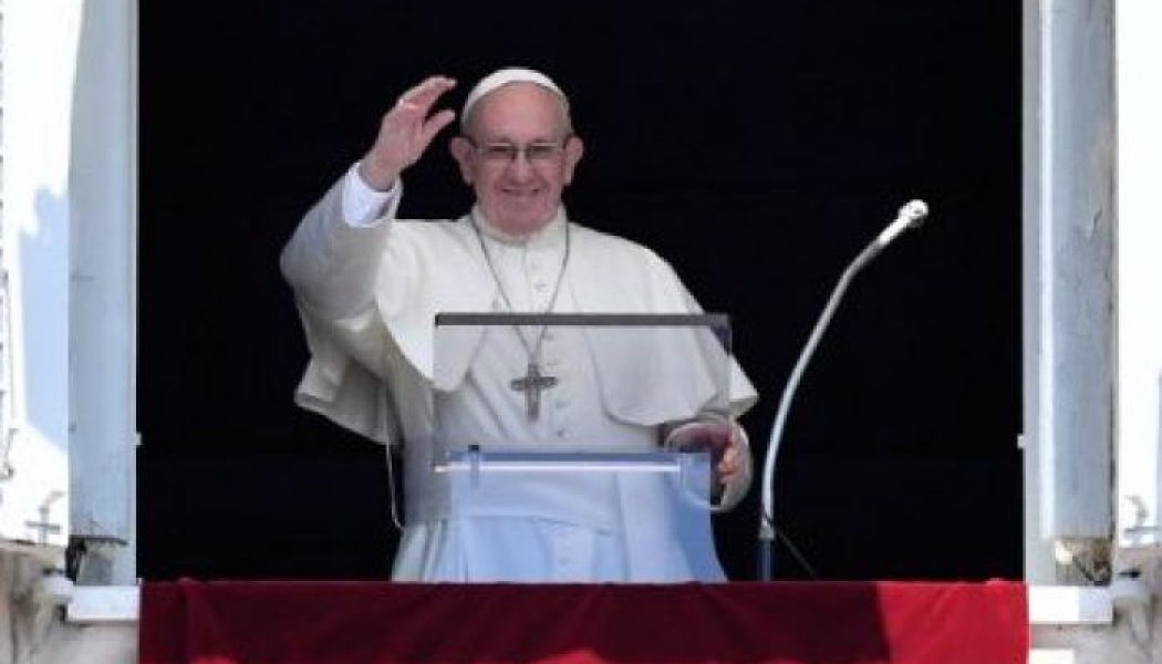 Pope’s Sunday Regina Coeli: Jesus, the true vine, “needs our witness;” and faithful urged to offer “a Hail Mary in their daily Rosary” for Myanmar…
