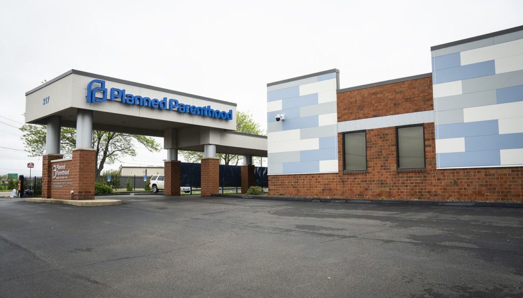 Abortion Clinics Across the Country Begin Closing After Dobbs Ruling…