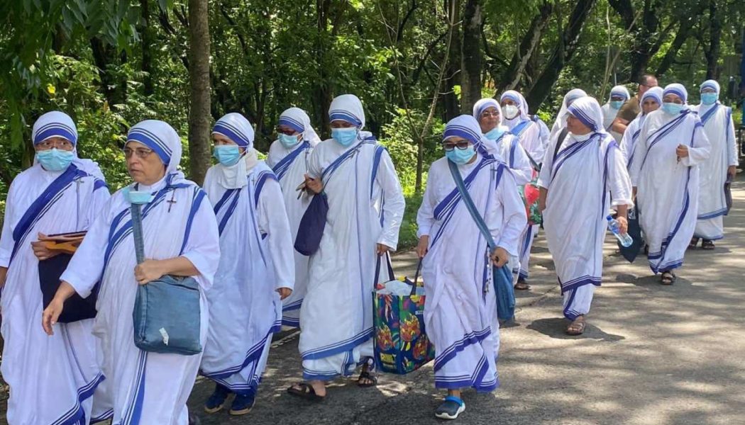 15 Missionaries of Charity arrive in Costa Rica after being kicked out of Nicaragua by Daniel Ortega…