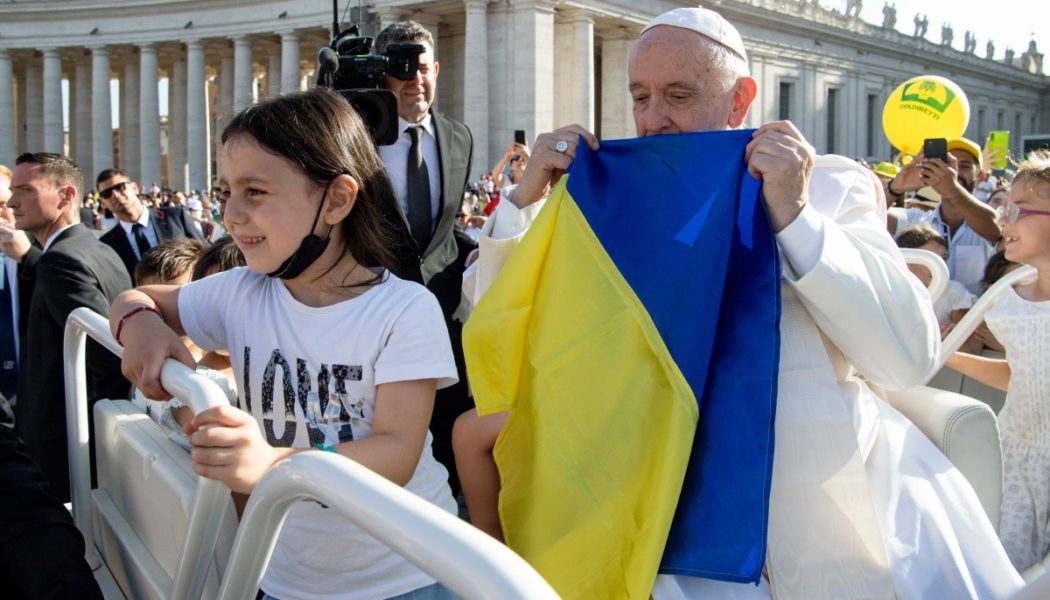 Invasion of Ukraine was barbaric, but war is complicated, Pope tells Jesuits…