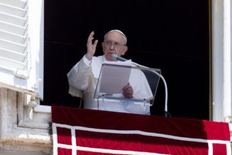 Sunday Angelus: Pope Prays for Hundreds Killed in Islamic Car Bombings in Somalia, Halloween Stampede in South Korea…
