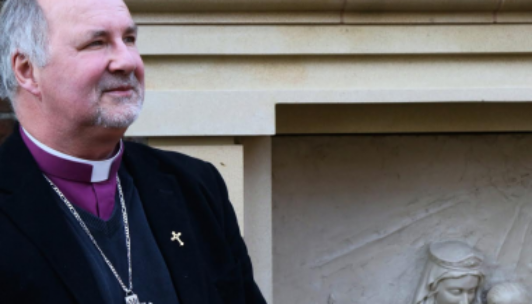 Former Anglican minister Gavin Ashenden says he’s changed his mind about seeking ordination as a Catholic priest…
