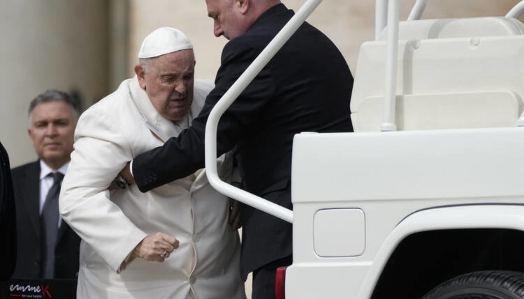 Contradicting Holy See Press Office, Vatican Sources Say Pope Francis Taken by Ambulance to Gemelli Hospital After Suffering Chest Pains Following General Audience…