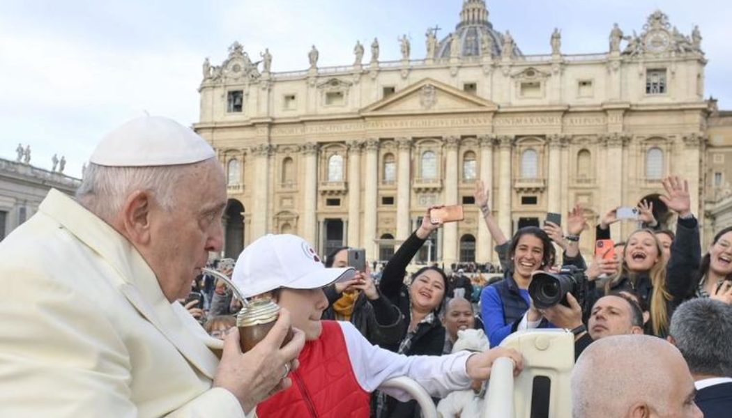 Pope Francis Says He Wants to Visit Argentina in 2024; Archbishop Gänswein to Leave Vatican Apartment…