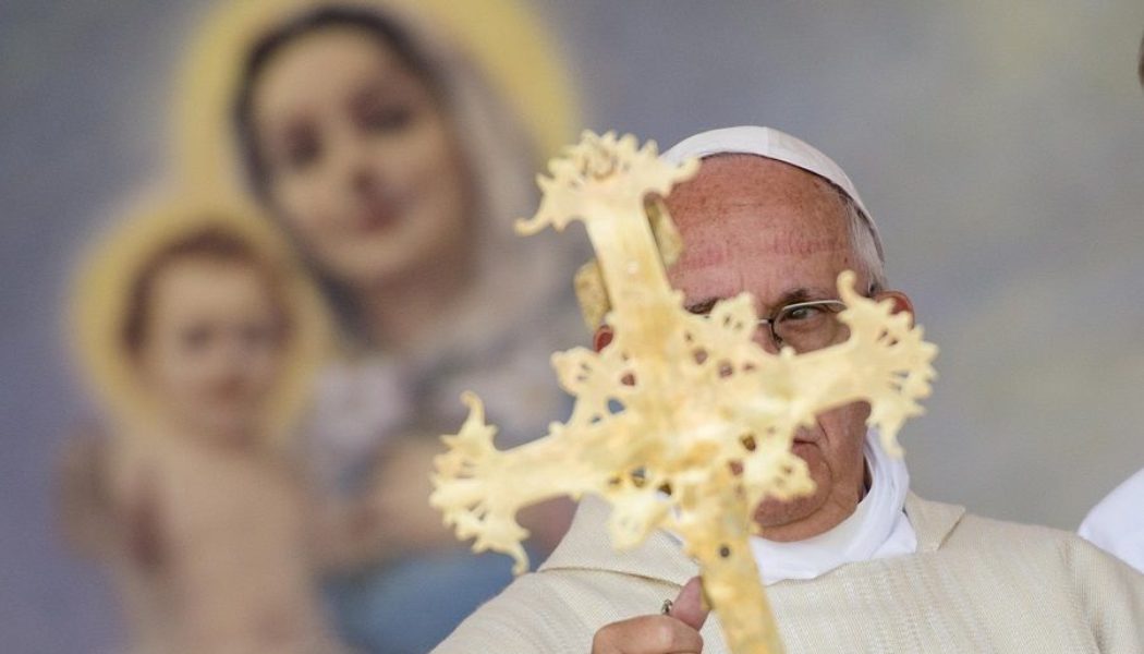 Pope Francis Entrusts All Mothers to Blessed Virgin Mary on Mother’s Day…