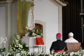 ‘Mary Comes to Our Aid in Haste’: Pope Leads Rosary at Chapel of Apparitions in Fatima, Portugal…
