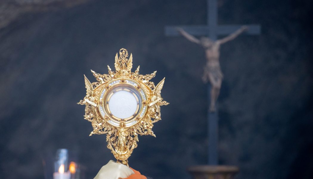 New Study Shows That Now Almost Two-Thirds of US Catholics Believe in Real Presence…