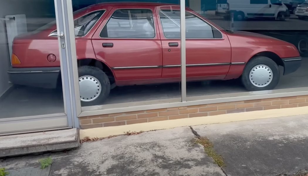 This Abandoned Ford Dealer Is Filled With Perfectly Preserved ’80s Cars…