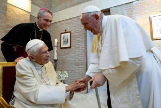 Did the Holy Father violate the obligations of conclave secrecy? Yes and no…..