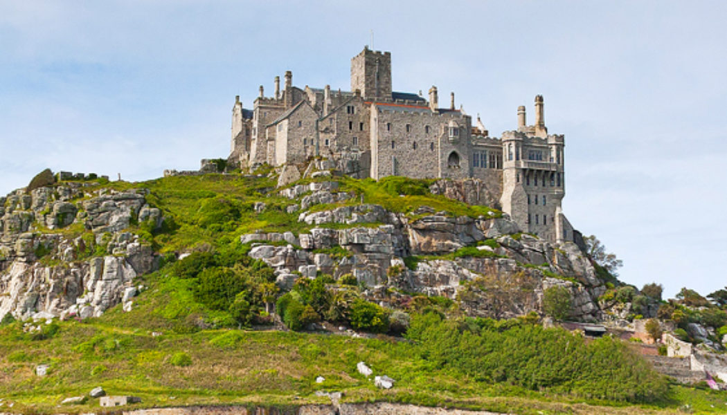 7 Enchanting Islands That You Can Walk to at Low Tide…