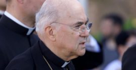 Sedevacantist Archbishop Carlo Maria Viganò Defies Vatican Summons, Denounces Pope Francis…