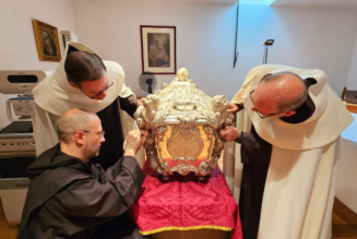 St. Teresa of Ávila’s Tomb Reopened With 10 Keys After Being Sealed for 110 Years — Her Body Remains Incorrupt…