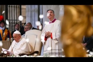 Watch: Rome celebrates traditional Miracle of the Snow with the Pope present…