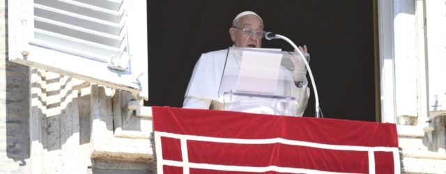 Pope’s Sunday Angelus: ‘True Wealth Is to Be Looked Upon With Love by God’…