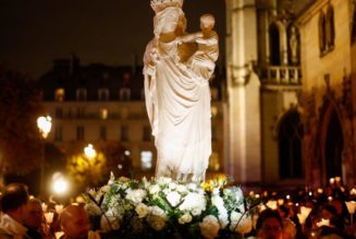 Notre Dame de Paris Returns to Her Cathedral With Thousands of Parisians Walking Her Home…